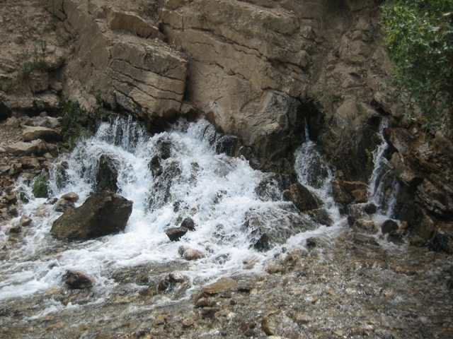 تنگه و چشمه روزیه